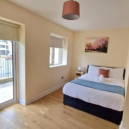 Five Bedroom * Athlone