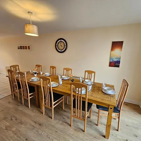 Apartment Five Bedroom Athlone