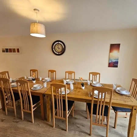 Five Bedroom Daire Athlone